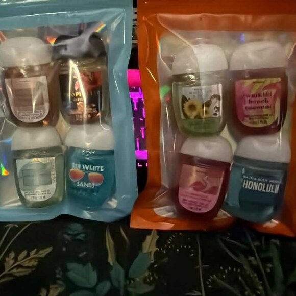 Bath & Body works set of 8 random hand sanitizers - Picture 1 of 1